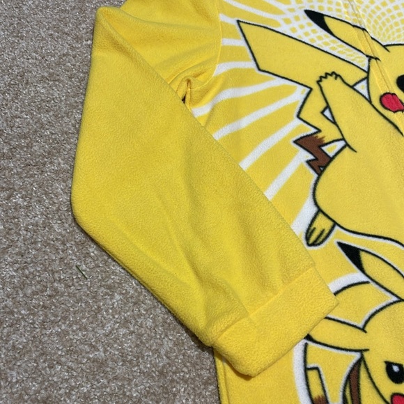 Pokémon Pikachu Onesie In Bright Yellow Pikachu Print In Size Kids Large - Picture 7 of 12